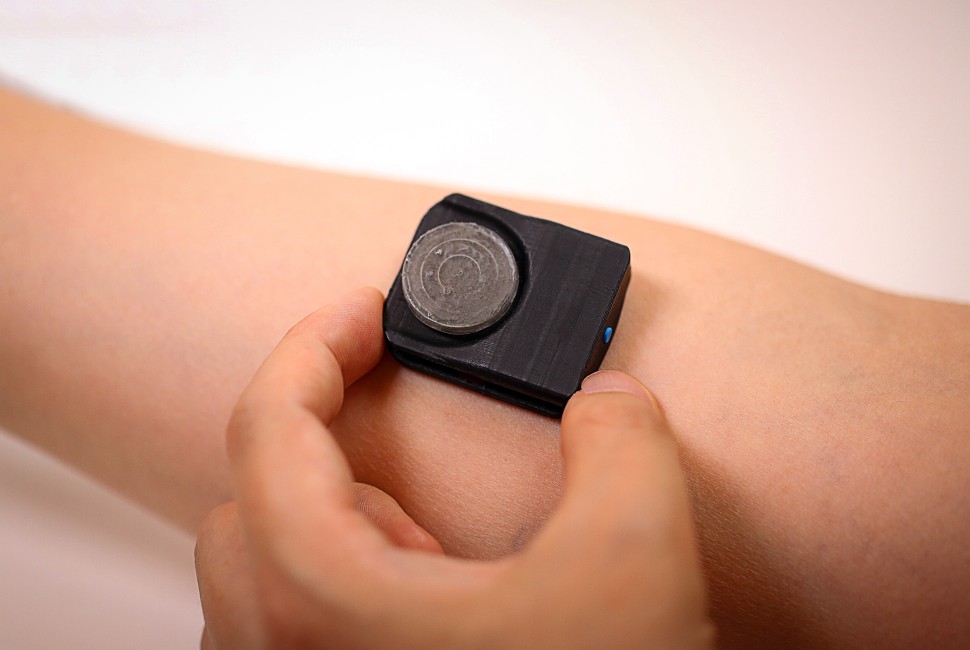 First wearable device to gauge health by sensing gases coming from, going into skin